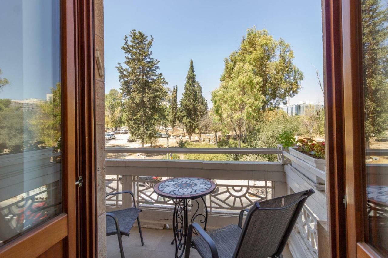 Art Apartment In Mamila Йерусалим Екстериор снимка