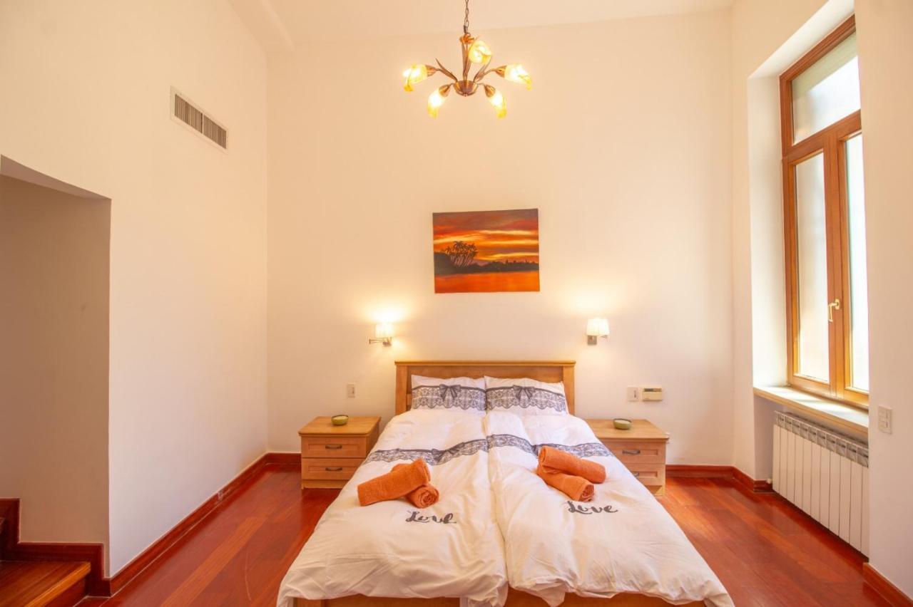 Art Apartment In Mamila Йерусалим Екстериор снимка